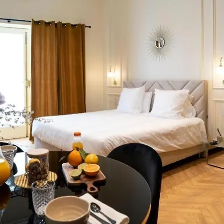 Ocre Apartment
